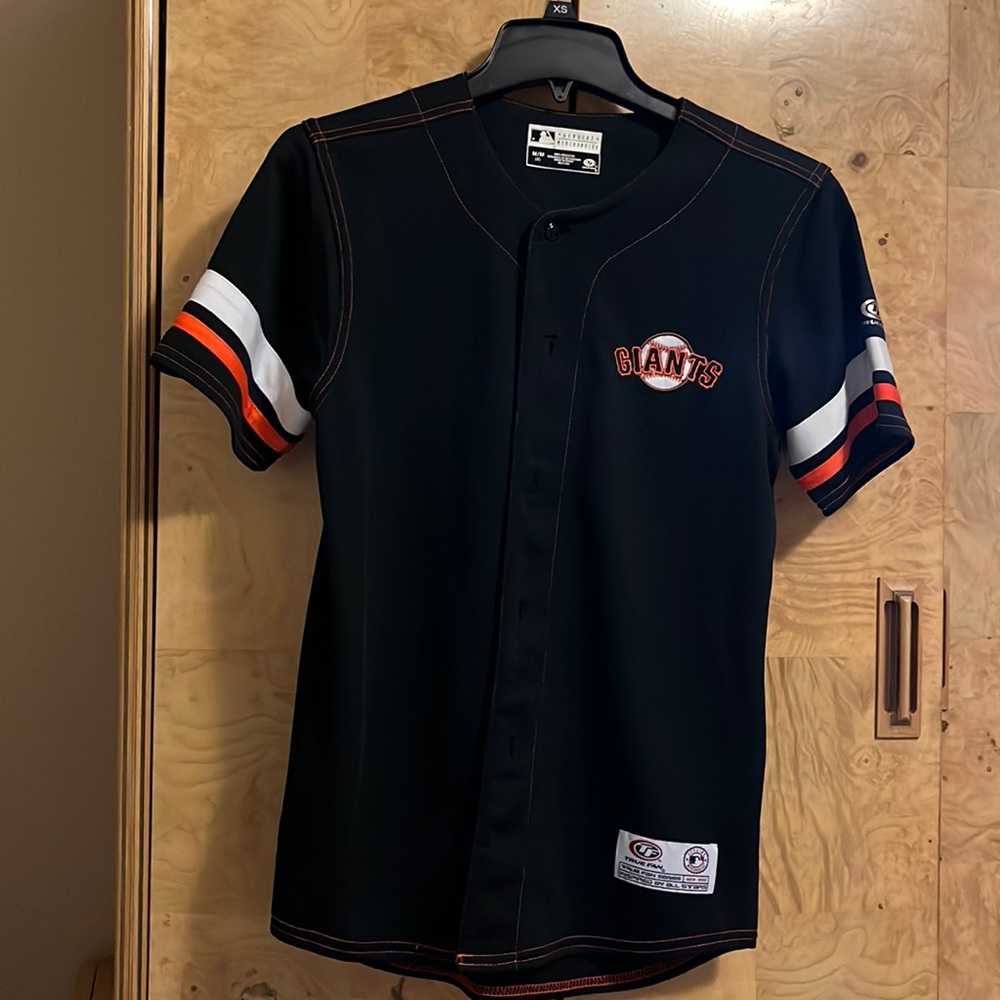 Giants true fan Shirt Medium size 8